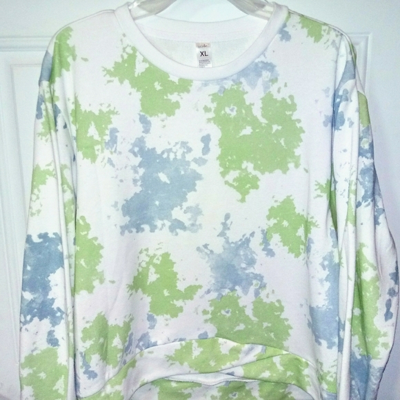 💚💲4/$20. Sweatshirt Tie Dye, High-Low, Large 12 / 14 - Picture 1 of 6